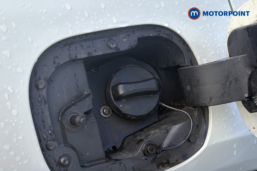 Nissan Juke N-Connecta Automatic Petrol SUV - Stock Number (1682255) - 41st supplementary image