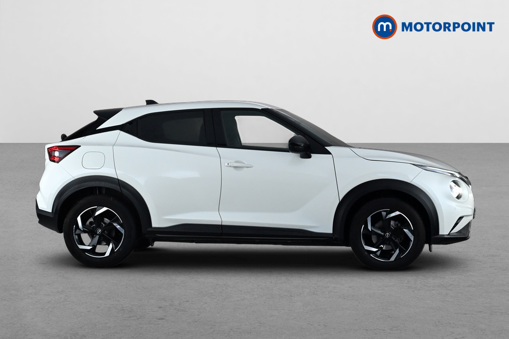 Nissan Juke N-Connecta Automatic Petrol SUV - Stock Number (1682255) - Passenger side
