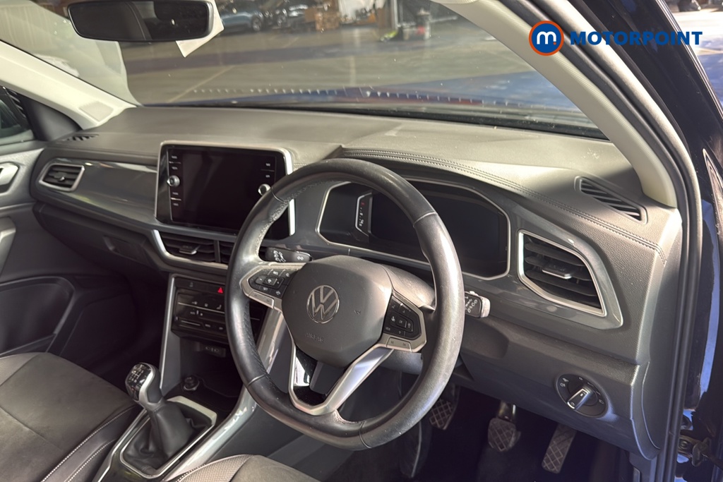 Volkswagen T-Roc Style Manual Petrol SUV - Stock Number (1682665) - 1st supplementary image