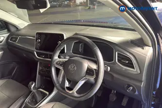 Volkswagen T-Roc Style Manual Petrol SUV - Stock Number (1682665) - 1st supplementary image