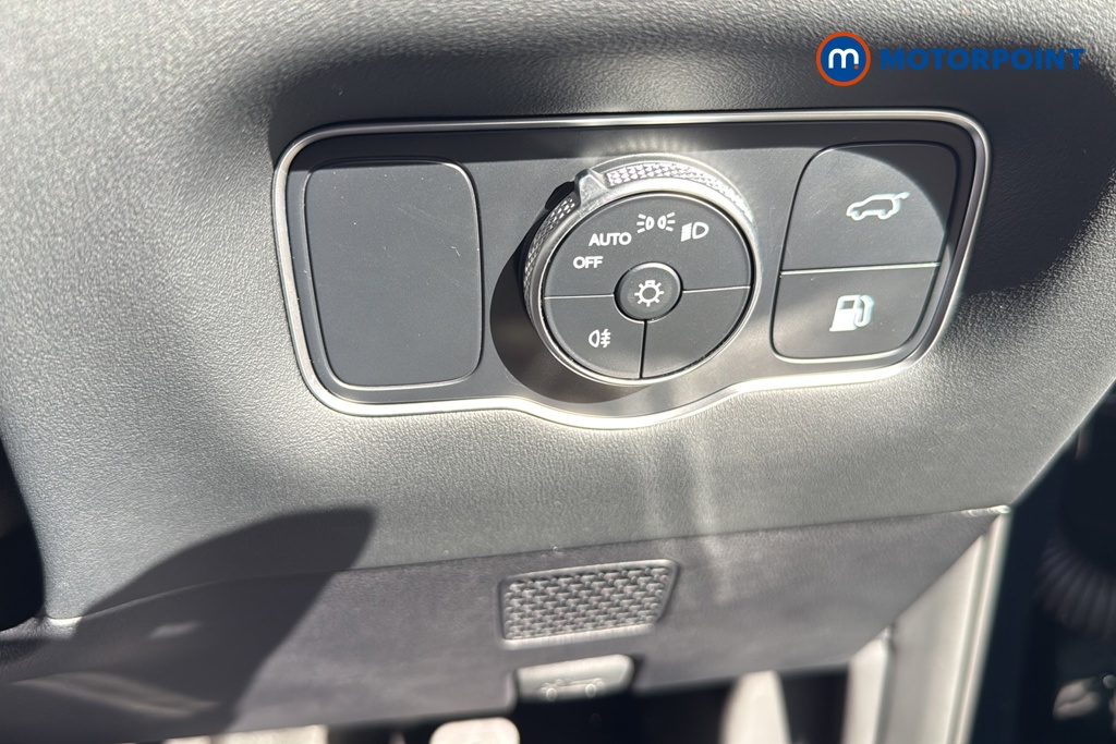 Chery Tiggo 8 Summit Automatic Petrol Plug-In Hybrid SUV - Stock Number (1682698) - 11th supplementary image
