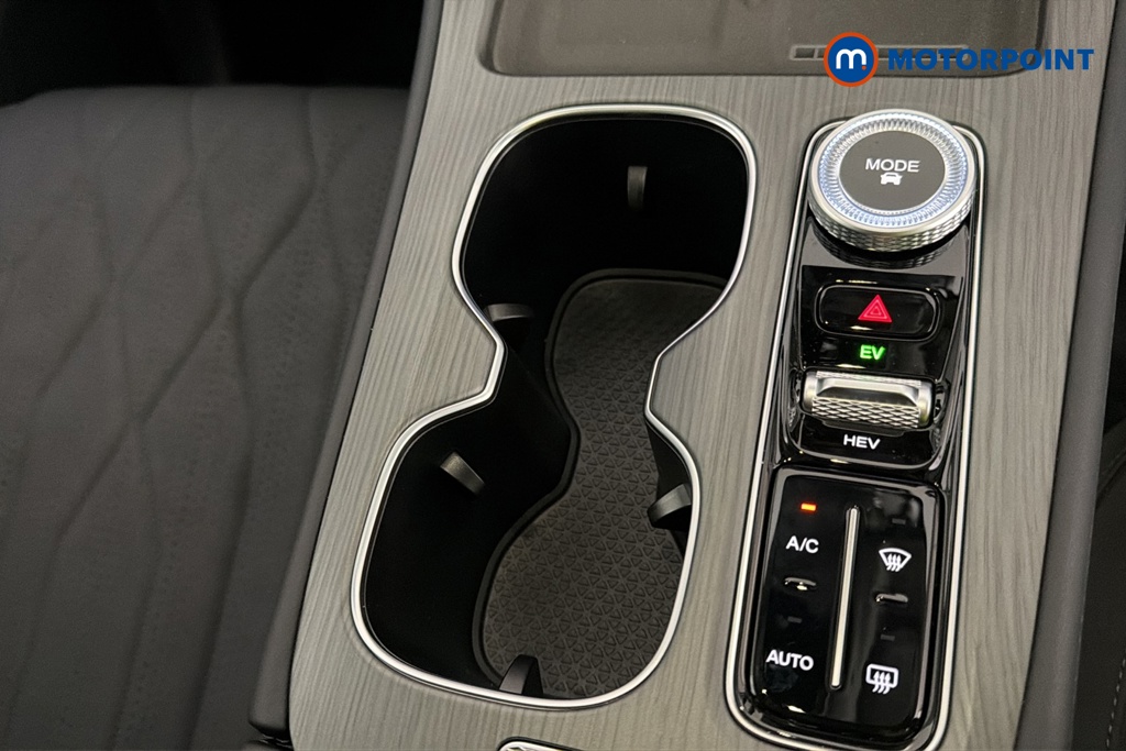Chery Tiggo 8 Summit Automatic Petrol Plug-In Hybrid SUV - Stock Number (1682789) - 16th supplementary image