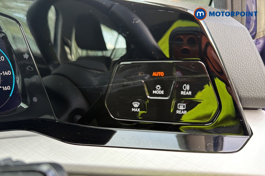 Volkswagen Golf Life Manual Petrol Hatchback - Stock Number (1683086) - 11th supplementary image