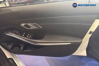 BMW 3 Series M Sport Automatic Petrol Plug-In Hybrid Estate - Stock Number (1683318) - 18th supplementary image