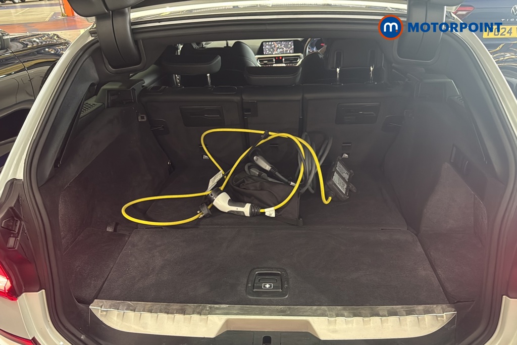 BMW 3 Series M Sport Automatic Petrol Plug-In Hybrid Estate - Stock Number (1683318) - 30th supplementary image
