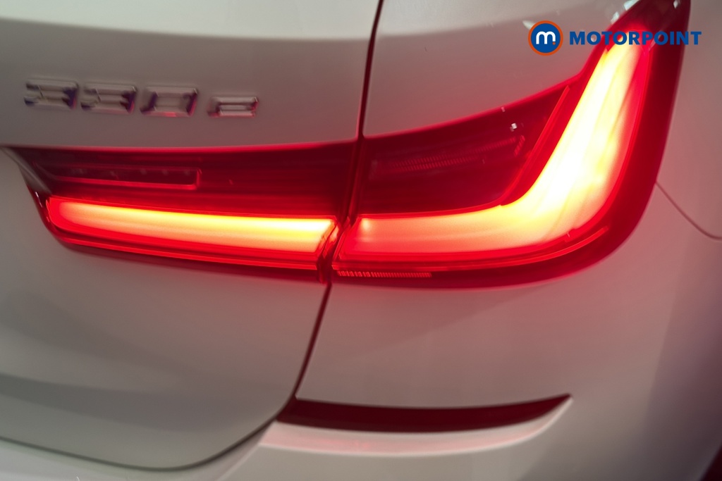 BMW 3 Series M Sport Automatic Petrol Plug-In Hybrid Estate - Stock Number (1683318) - 36th supplementary image