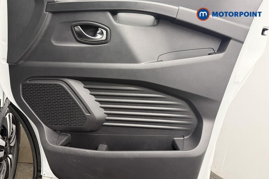 Renault Trafic Extra Sport Automatic Diesel Panel Van - Stock Number (1683340) - 16th supplementary image