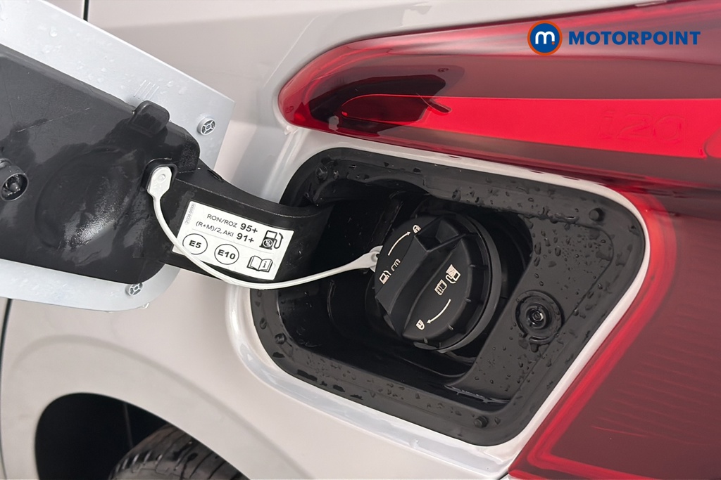 Hyundai I20 Tech Line Automatic Petrol Hatchback - Stock Number (1683630) - 41st supplementary image