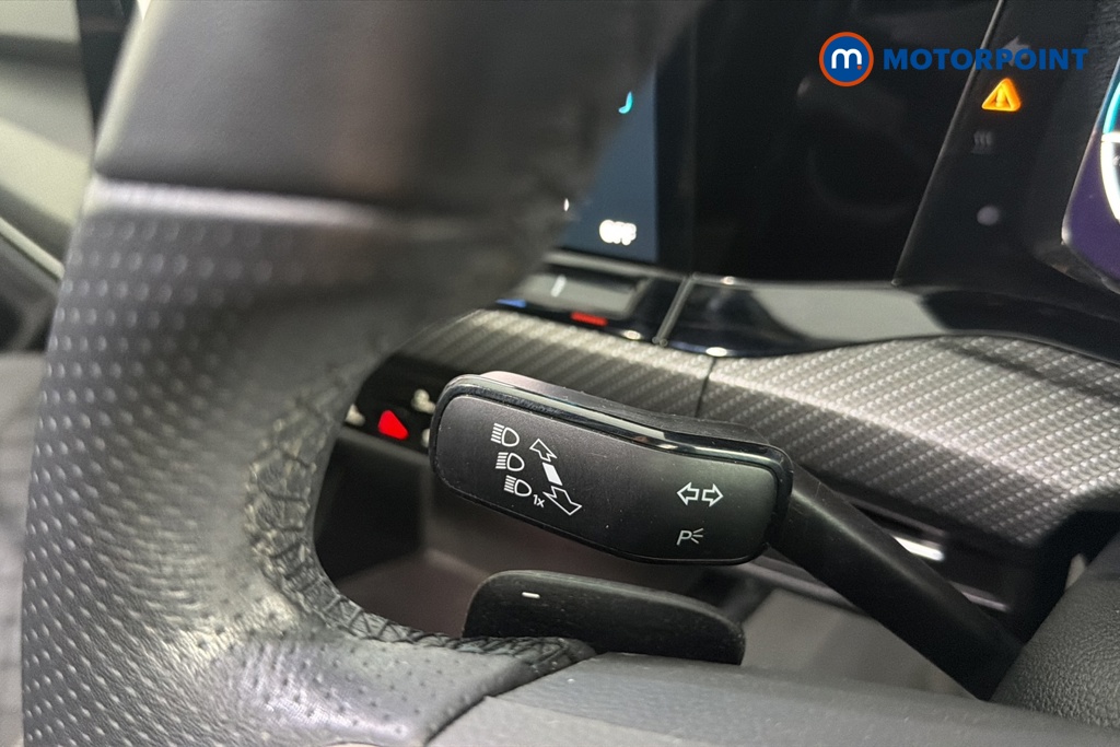 Volkswagen Golf R-Line Automatic Petrol Hatchback - Stock Number (1683962) - 5th supplementary image