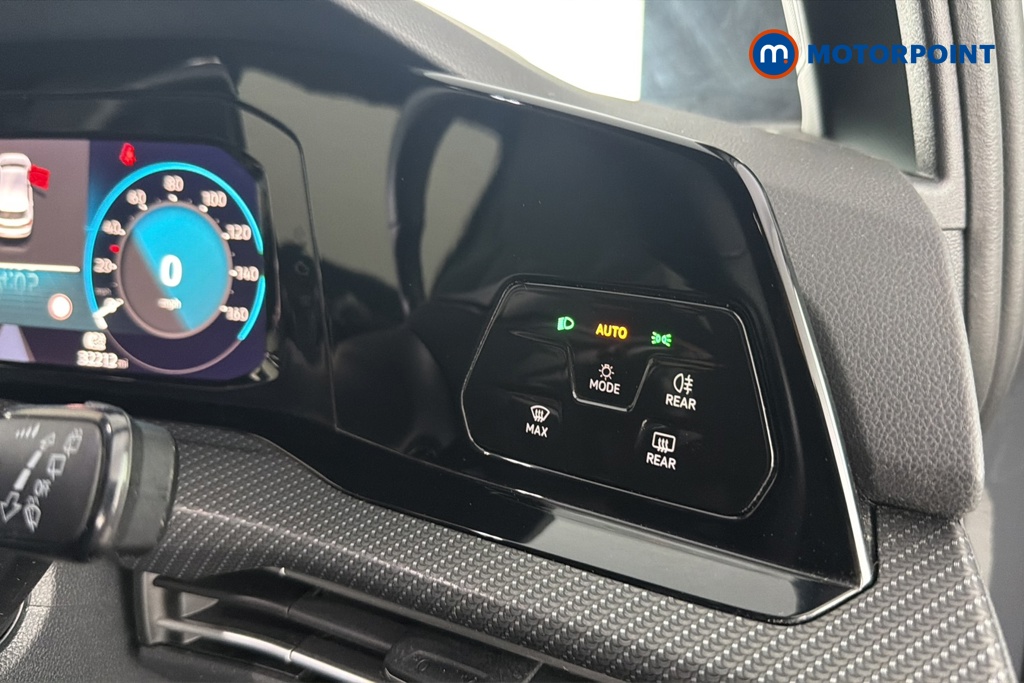 Volkswagen Golf R-Line Automatic Petrol Hatchback - Stock Number (1683962) - 11th supplementary image
