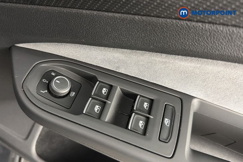 Volkswagen Golf R-Line Automatic Petrol Hatchback - Stock Number (1683962) - 19th supplementary image
