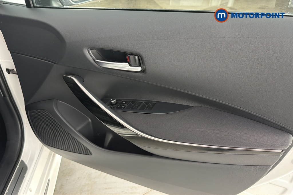 Toyota Corolla Gr Sport Automatic Petrol-Electric Hybrid Hatchback - Stock Number (1684098) - 18th supplementary image