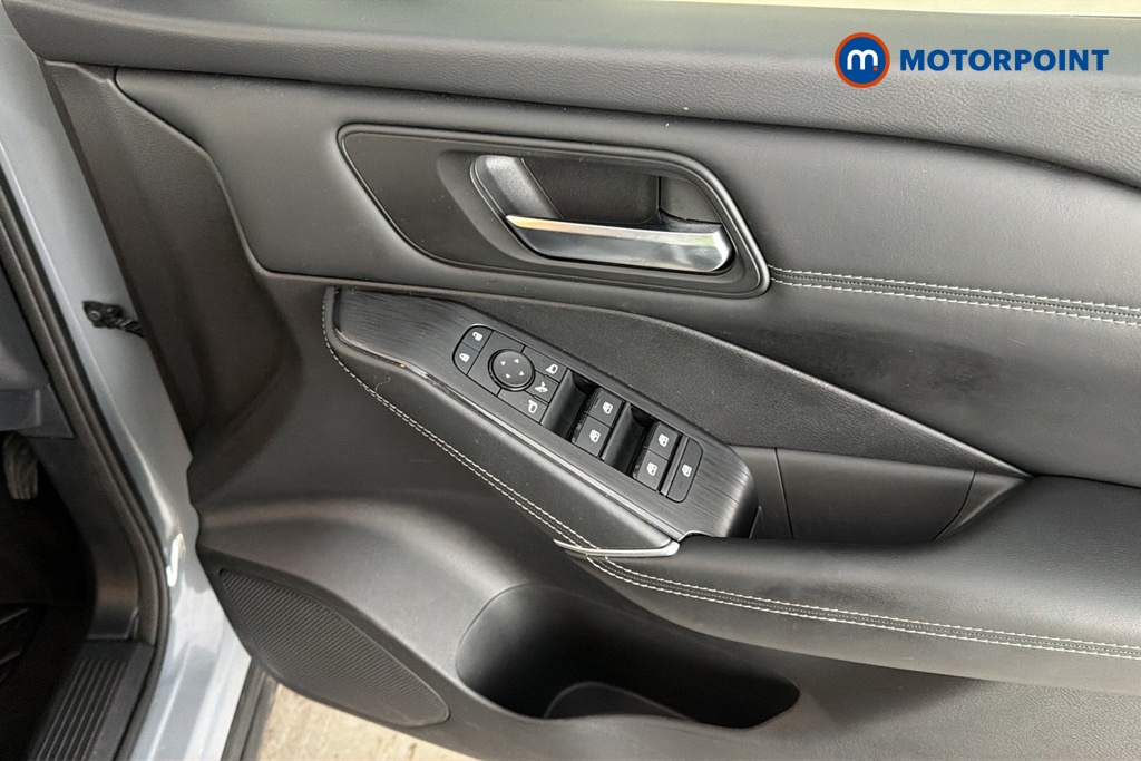 Nissan Qashqai N-Connecta Automatic Petrol SUV - Stock Number (1684137) - 19th supplementary image