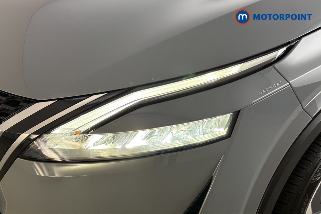 Nissan Qashqai N-Connecta Automatic Petrol SUV - Stock Number (1684137) - 42nd supplementary image