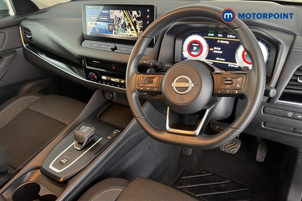Nissan Qashqai N-Connecta Automatic Petrol SUV - Stock Number (1684137) - 1st supplementary image