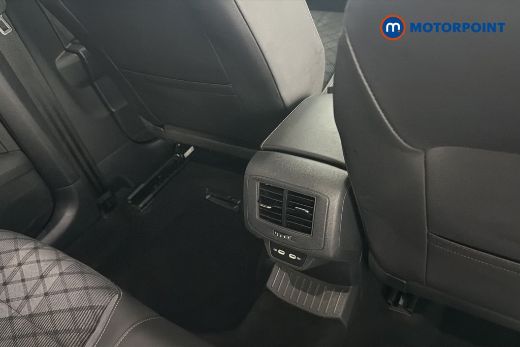 Volkswagen T-Roc R-Line Manual Petrol SUV - Stock Number (1684237) - 28th supplementary image