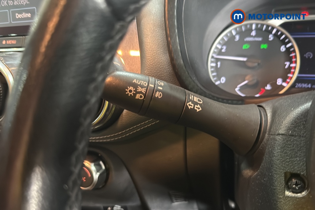 Nissan Juke N-Connecta Automatic Petrol SUV - Stock Number (1645318) - 5th supplementary image