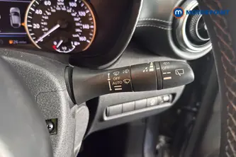 Nissan Juke N-Connecta Automatic Petrol SUV - Stock Number (1645318) - 6th supplementary image