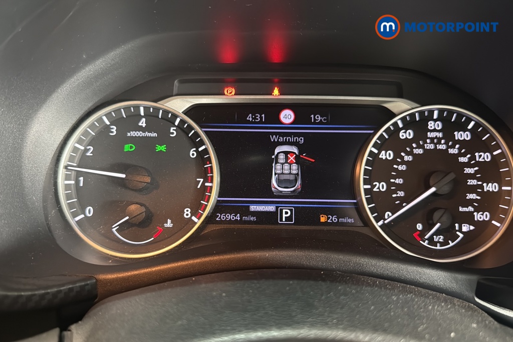 Nissan Juke N-Connecta Automatic Petrol SUV - Stock Number (1645318) - 7th supplementary image