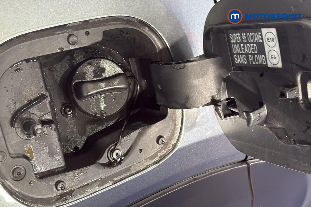 Nissan Juke N-Connecta Automatic Petrol SUV - Stock Number (1645318) - 41st supplementary image