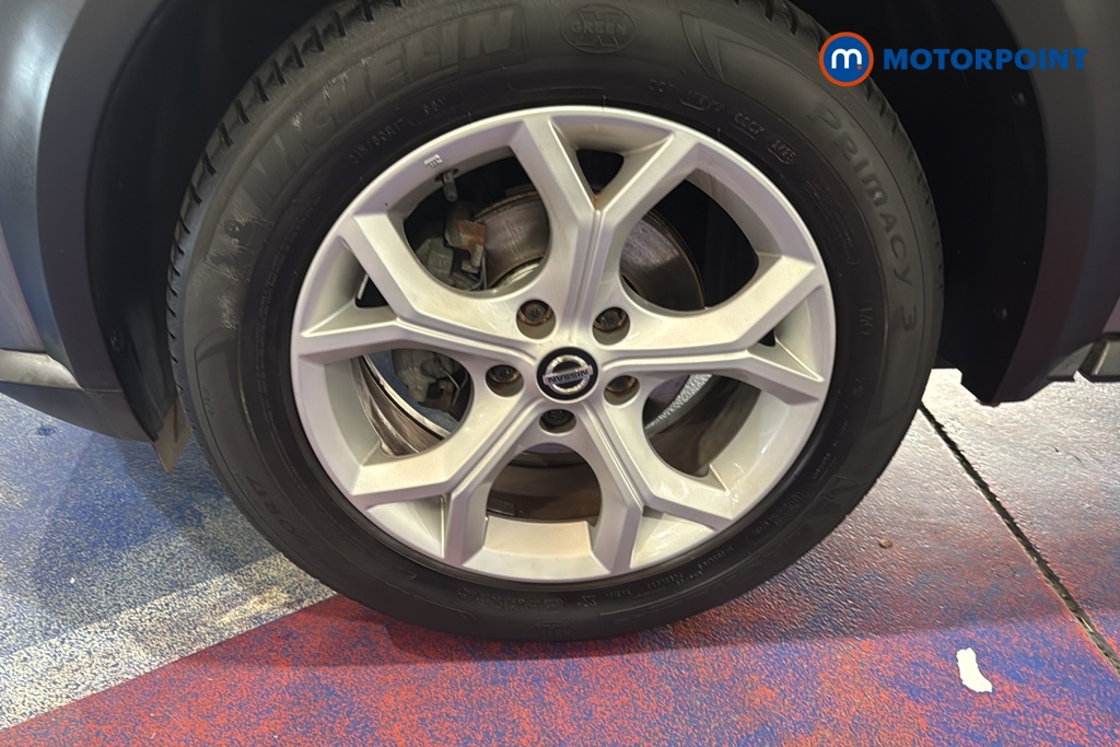 Nissan Juke N-Connecta Automatic Petrol SUV - Stock Number (1645318) - 44th supplementary image