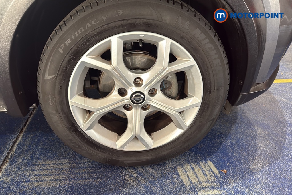 Nissan Juke N-Connecta Automatic Petrol SUV - Stock Number (1645318) - 47th supplementary image
