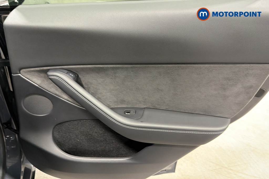 Tesla Model Y Long Range Automatic Electric SUV - Stock Number (1674373) - 10th supplementary image