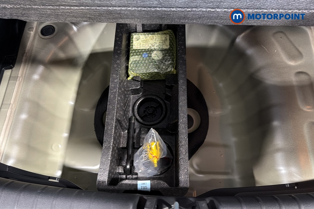 KIA RIO 2 Automatic Petrol Hatchback - Stock Number (1676308) - 33rd supplementary image