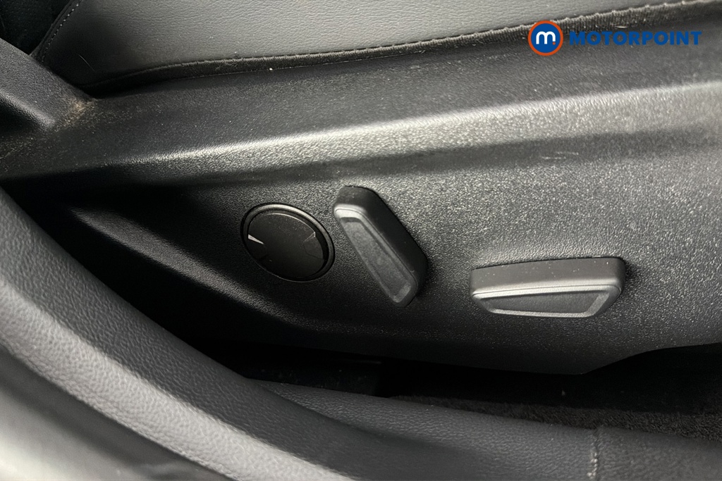 Ford Focus Active X Automatic Petrol Estate - Stock Number (1678267) - 23rd supplementary image