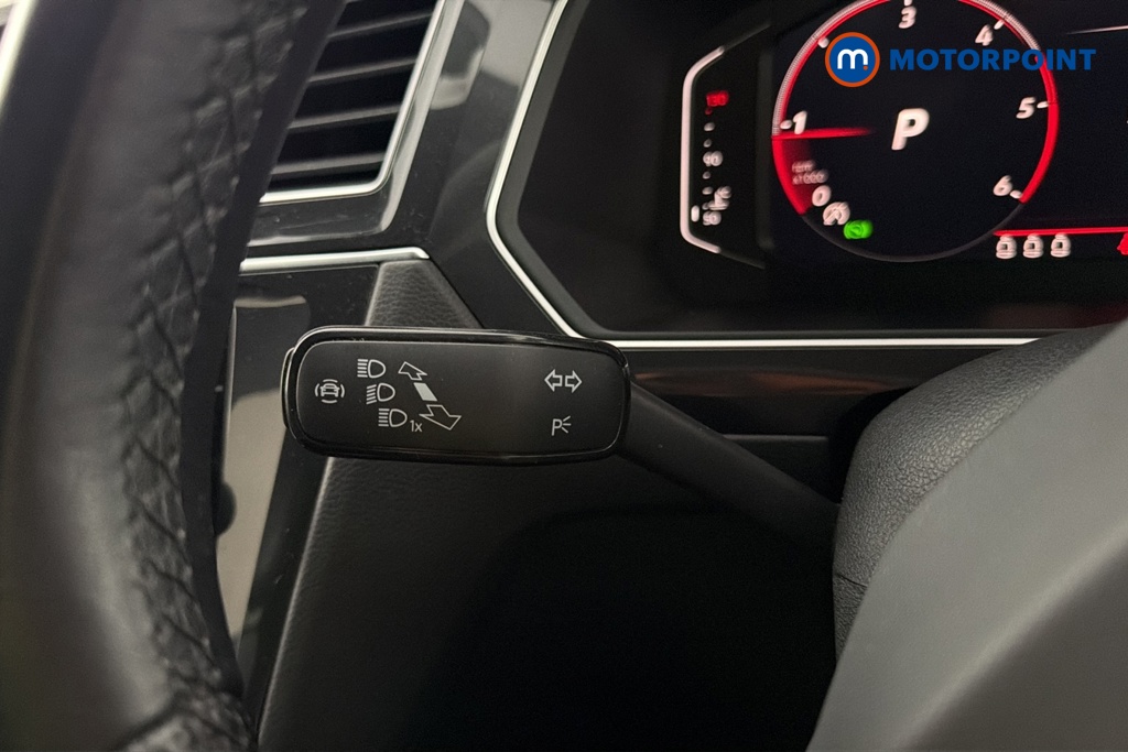 Volkswagen Tiguan R-Line Automatic Diesel SUV - Stock Number (1678560) - 5th supplementary image