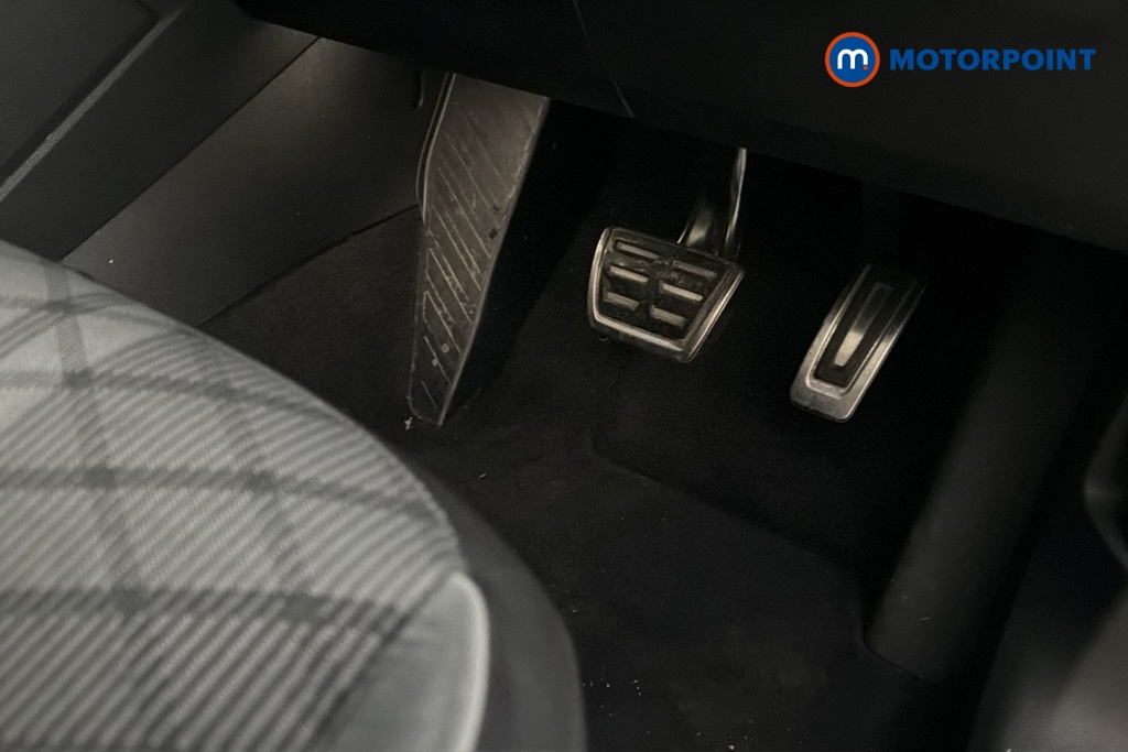 Volkswagen Tiguan R-Line Automatic Diesel SUV - Stock Number (1678560) - 24th supplementary image