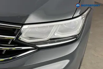 Volkswagen Tiguan R-Line Automatic Diesel SUV - Stock Number (1678560) - 42nd supplementary image