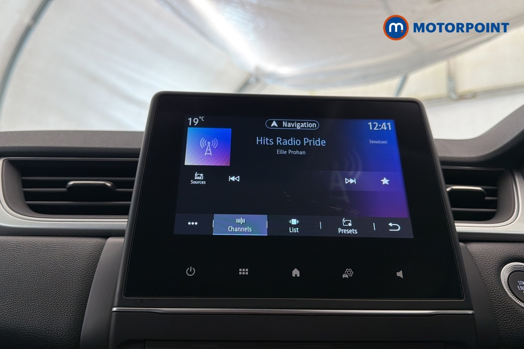 Renault Captur Techno Manual Petrol SUV - Stock Number (1678917) - 8th supplementary image