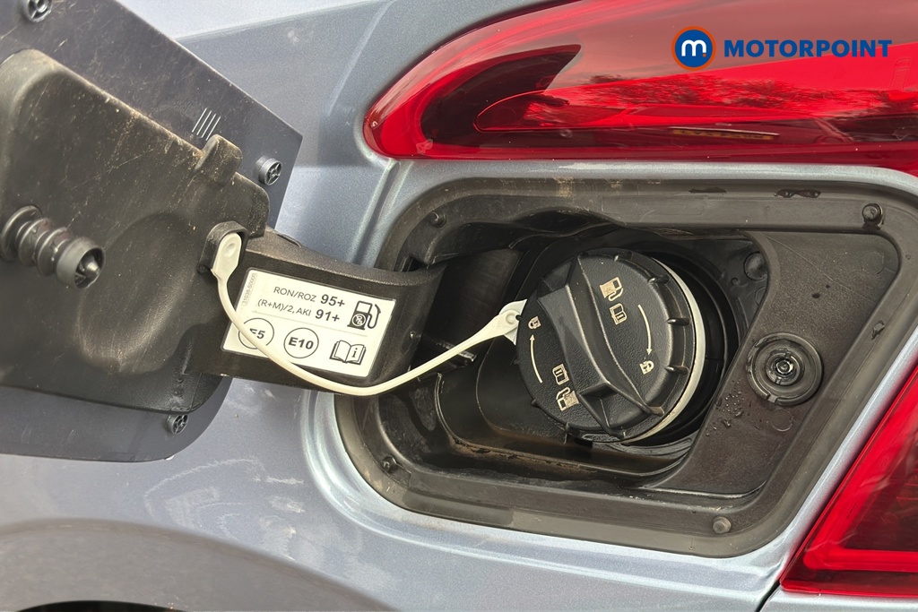 Hyundai I20 Advance Automatic Petrol Hatchback - Stock Number (1679219) - 41st supplementary image