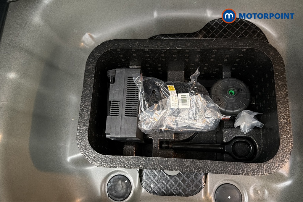 Hyundai I20 Tech Line Automatic Petrol Hatchback - Stock Number (1679311) - 33rd supplementary image