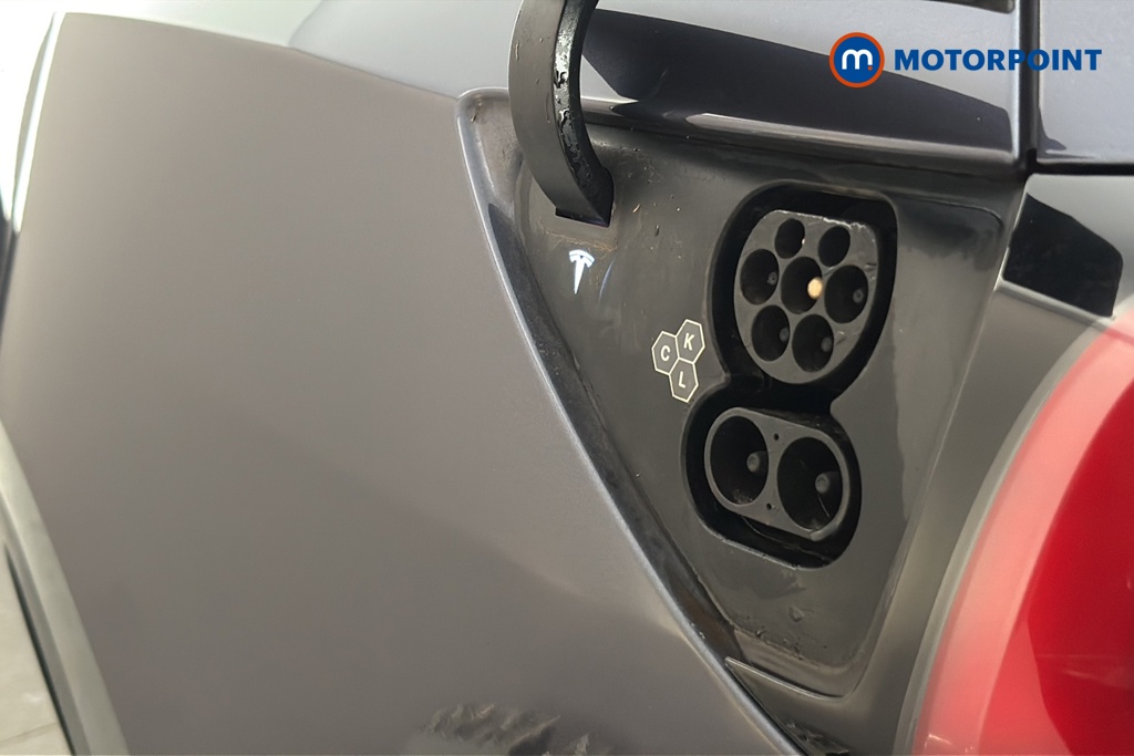 Tesla Model Y Long Range Automatic Electric SUV - Stock Number (1679371) - 41st supplementary image