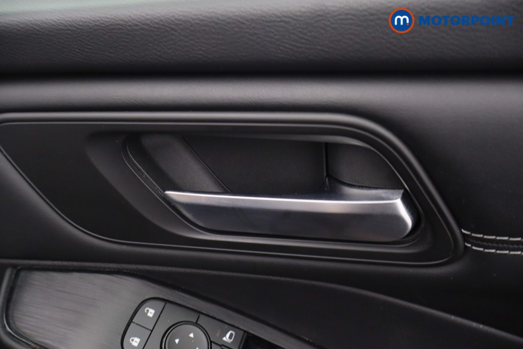 Nissan Qashqai N-Connecta Automatic Petrol SUV - Stock Number (1680465) - 18th supplementary image