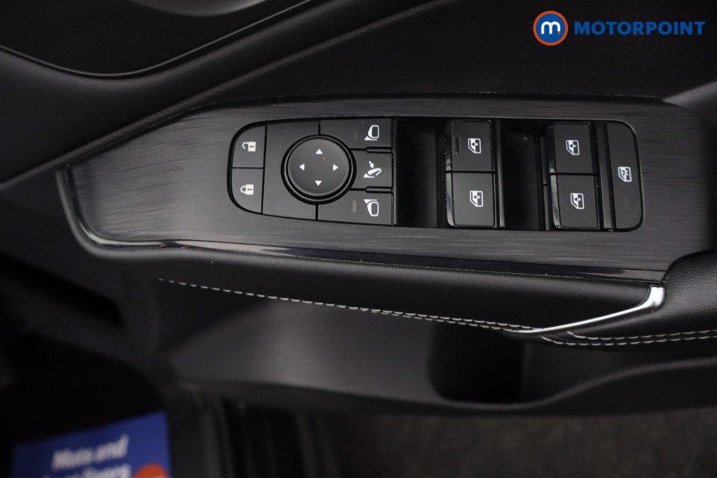 Nissan Qashqai N-Connecta Automatic Petrol SUV - Stock Number (1680465) - 19th supplementary image