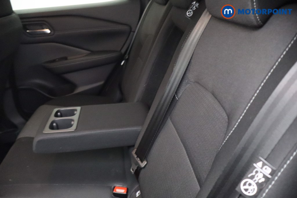 Nissan Qashqai N-Connecta Automatic Petrol SUV - Stock Number (1680465) - 33rd supplementary image