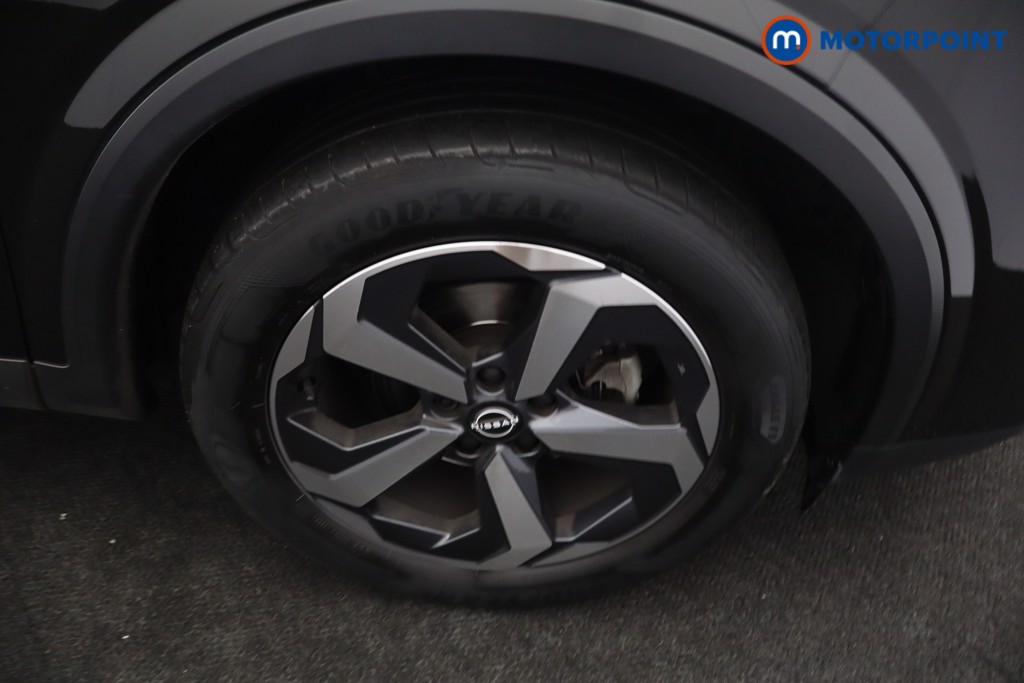 Nissan Qashqai N-Connecta Automatic Petrol SUV - Stock Number (1680465) - 46th supplementary image