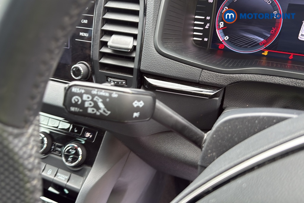 Skoda Karoq Sportline Manual Petrol SUV - Stock Number (1680619) - 5th supplementary image