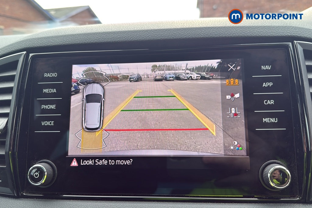 Skoda Karoq Sportline Manual Petrol SUV - Stock Number (1680619) - 13th supplementary image