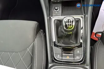 Skoda Karoq Sportline Manual Petrol SUV - Stock Number (1680619) - 15th supplementary image