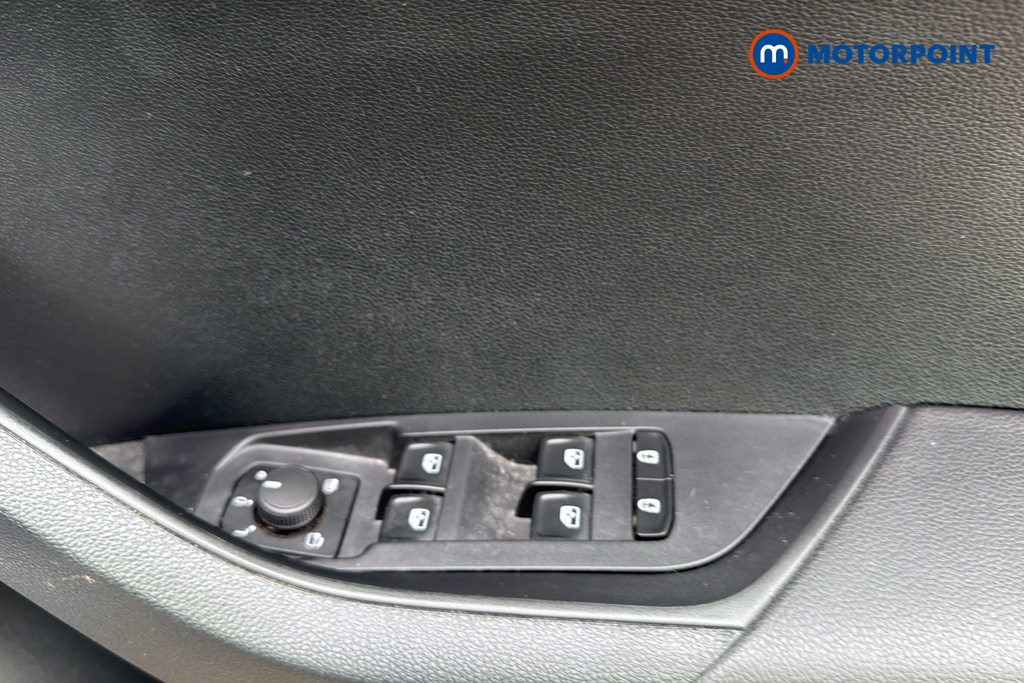 Skoda Karoq Sportline Manual Petrol SUV - Stock Number (1680619) - 19th supplementary image