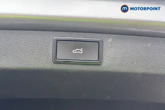 Skoda Karoq Sportline Manual Petrol SUV - Stock Number (1680619) - 35th supplementary image