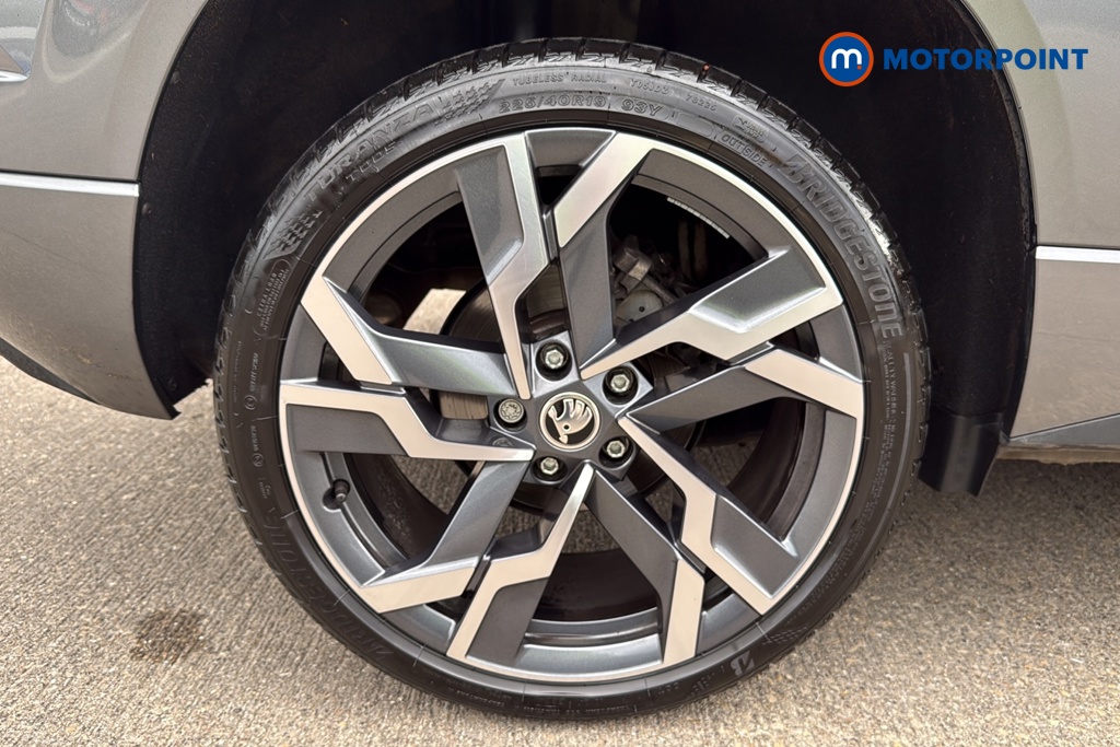 Skoda Karoq Sportline Manual Petrol SUV - Stock Number (1680619) - 46th supplementary image