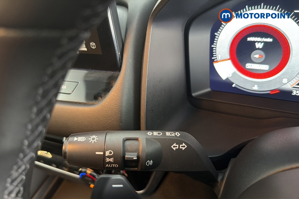Nissan Qashqai N-Connecta Automatic Petrol SUV - Stock Number (1681539) - 5th supplementary image
