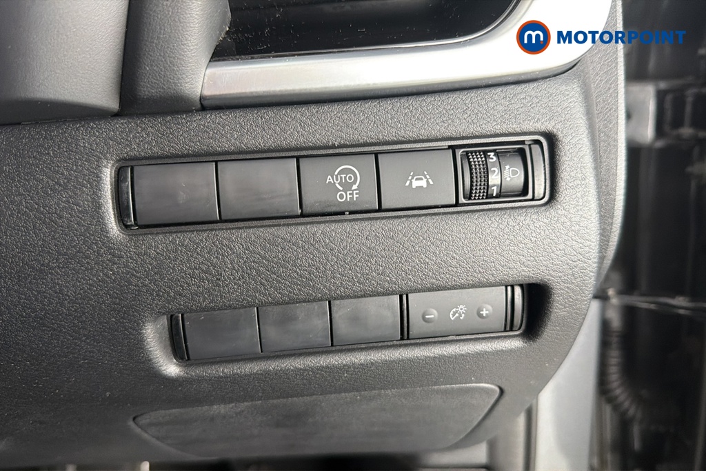 Nissan Qashqai N-Connecta Automatic Petrol SUV - Stock Number (1681539) - 11th supplementary image