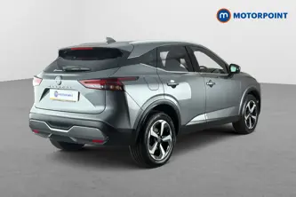 Nissan Qashqai N-Connecta Automatic Petrol SUV - Stock Number (1681539) - Passenger side rear corner