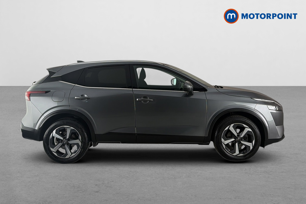 Nissan Qashqai N-Connecta Automatic Petrol SUV - Stock Number (1681539) - Passenger side